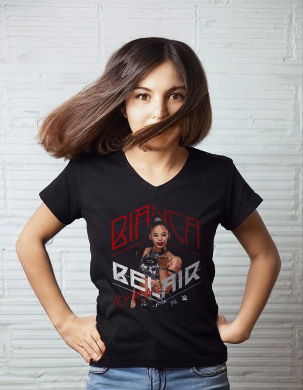 Bianca Belair Kiss T-Shirts