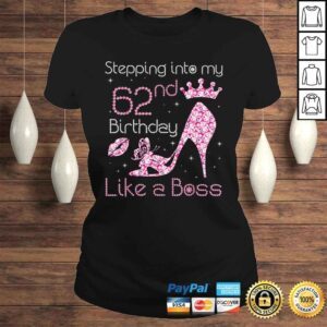 ClassicLadies Queen Stepping Into My 62nd Birthday Like A Boss Born 1958 VNeck TShirt