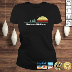 ClassicLadies Vintage Manistee Michigan Sunset Souvenir PrinTShirt