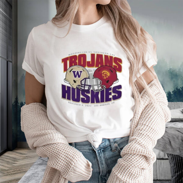 Original Usc Trojans Vs Washington White Huskies Dueling Helmet November 4 2023 Los Angeles Ca T-Shirtt