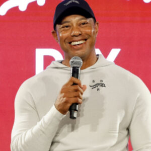 Tiger Woods' Sunday Red SDR Hoodie3