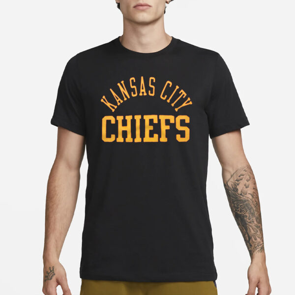 Women's Kansas City Chiefs Classic T-Shirt1