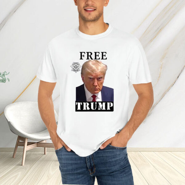 Trump Merch Sellers Prep for Verdict With ‘Free Trump’ T-Shirt4